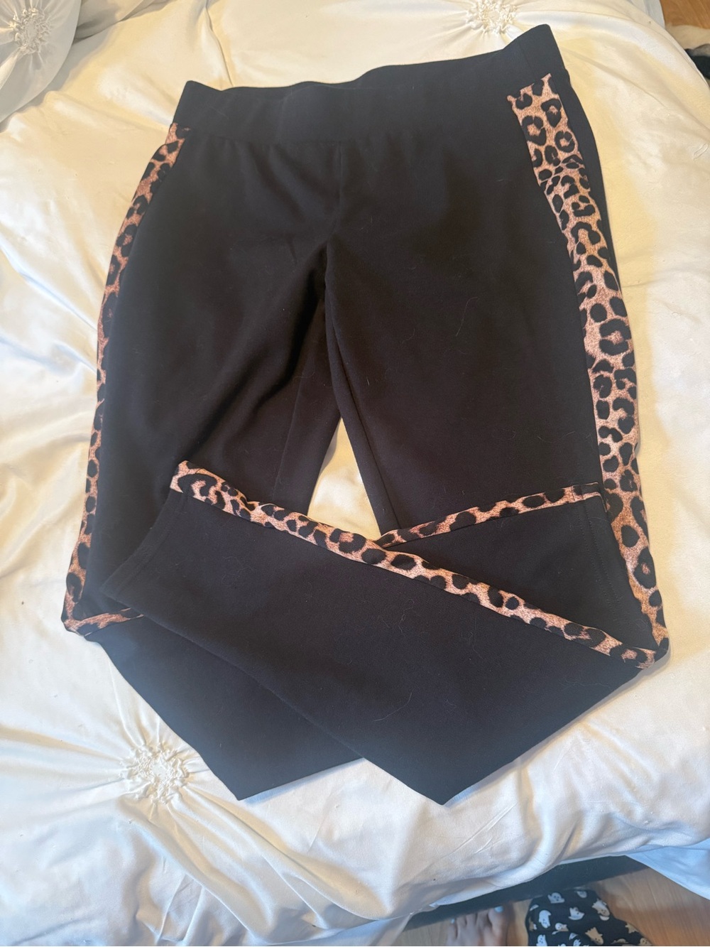 Michael Kors Black pants with Leopard Side Trim Women’s Size S